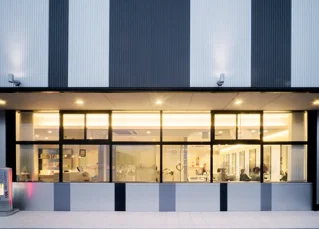 サロン・ド・ヴィヴィ